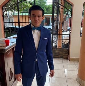 Meet your Posher, Alex santiago